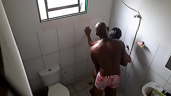 Secretly Recorded Footage Of Black Man Indulging In Eating Novinha Rabuda