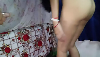 Desi Wife Lick My Pussy And 18-Year-Old Pussy In An Amateur Homemade Wife Video