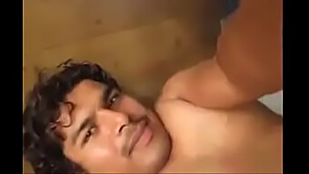 Sexy Indian Girl Has Sex With Boyfriend In The Shower