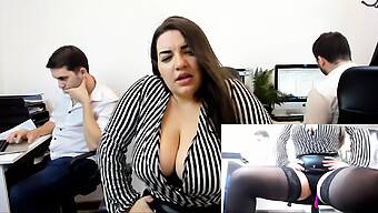 Vzrušující A Překvapivě Smyslný Roleplay Webcam Výkon S Prsatou Křivolakou Ženou