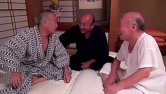 Shigeo Tokuda Y Sus Amigos Se Unen En Una Fiesta Salvaje Con Tres Chicas Tetonas