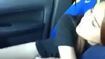 Filipina Girl Gets It On In A Car