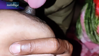 Payudara Besar Urmila Bhabhi Dalam Video Porno Liar