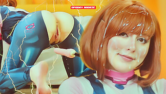 Amateur De 18 Años Cosplays Como Uravity Y Soporta Máquina De Sexo Intenso