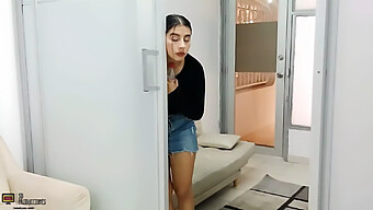 Get A Blowjob From My Stepsister In Exchange For An Interesting Conversation - Spanish Porn